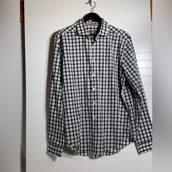 Men’s XL Van‎ Heusen chrome button down long sleeved shirt in yellow and blue - Picture 2 of 7